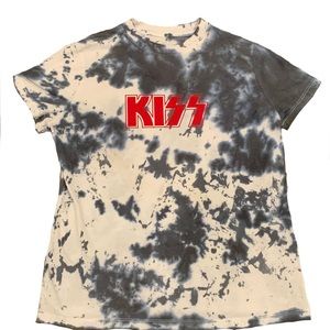 KISS rock band logo tee | Size small